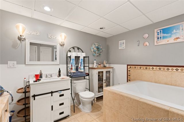 6022 Pine View Court, Jeffersonville, IN 47130