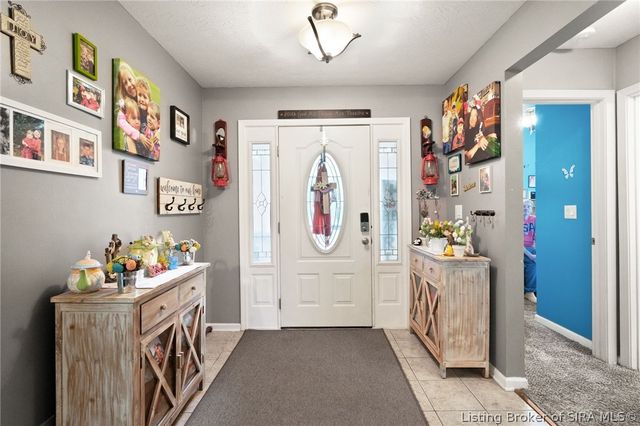 6022 Pine View Court, Jeffersonville, IN 47130