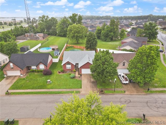 6022 Pine View Court, Jeffersonville, IN 47130