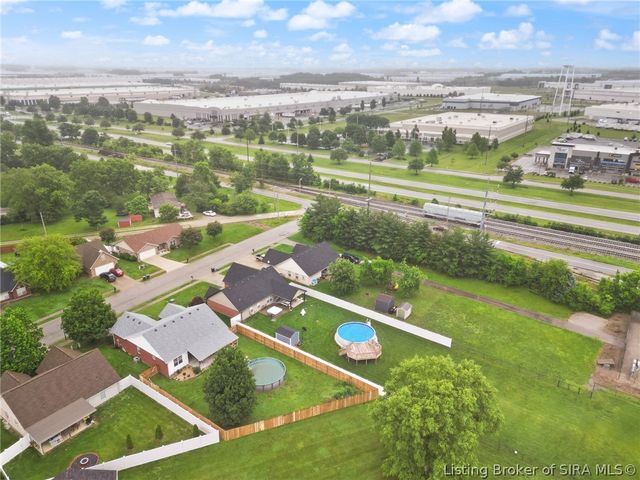 6022 Pine View Court, Jeffersonville, IN 47130