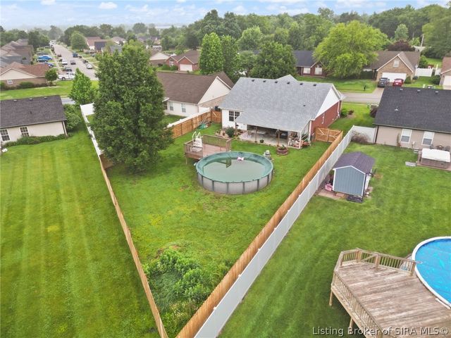 6022 Pine View Court, Jeffersonville, IN 47130