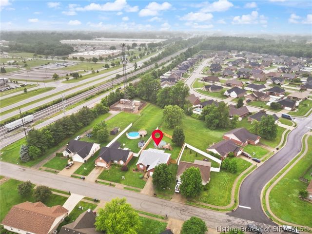 6022 Pine View Court, Jeffersonville, IN 47130
