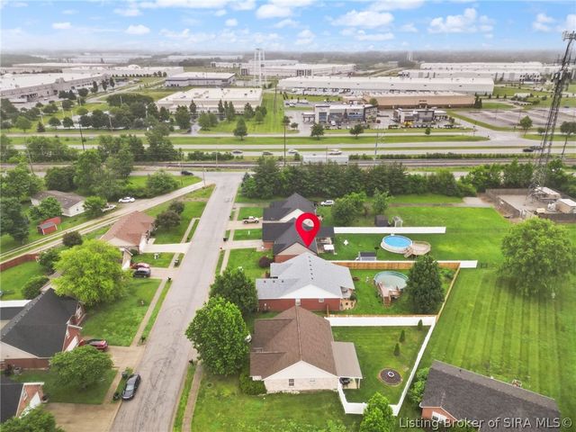 6022 Pine View Court, Jeffersonville, IN 47130