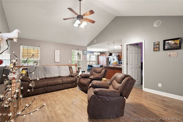 6022 Pine View Court, Jeffersonville, IN 47130