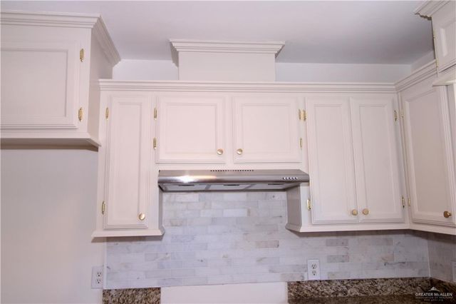 2217 Linsay Avenue, Weslaco, TX 78596