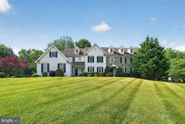1704 CHANTILLY LN, Chester Springs, PA 19425