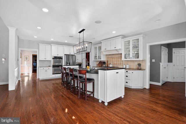 1704 CHANTILLY LN, Chester Springs, PA 19425