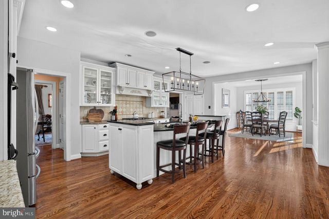 1704 CHANTILLY LN, Chester Springs, PA 19425