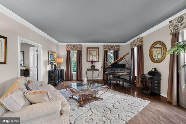 1704 CHANTILLY LN, Chester Springs, PA 19425