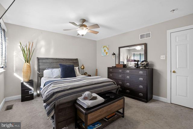 1704 CHANTILLY LN, Chester Springs, PA 19425