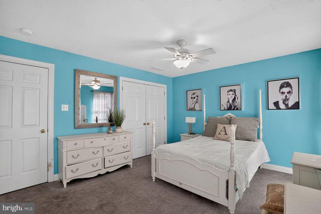 1704 CHANTILLY LN, Chester Springs, PA 19425