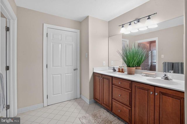 1704 CHANTILLY LN, Chester Springs, PA 19425