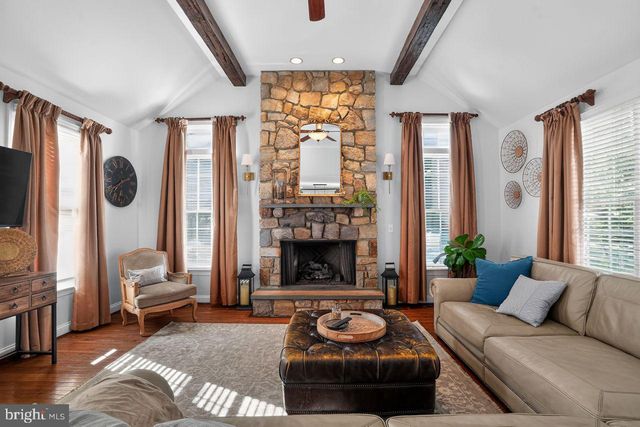 1704 CHANTILLY LN, Chester Springs, PA 19425