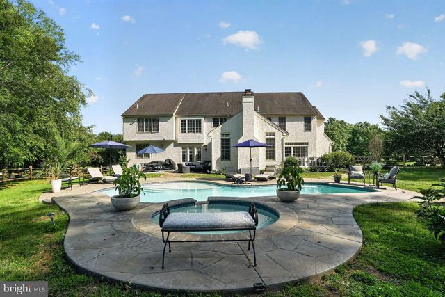 1704 CHANTILLY LN, Chester Springs, PA 19425