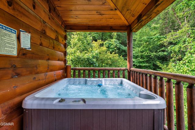 1924 Bear Creek Falls Way Way, Sevierville, TN 37876