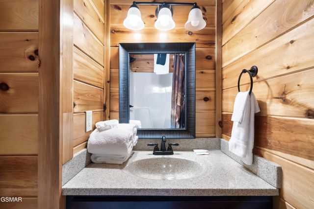 1924 Bear Creek Falls Way Way, Sevierville, TN 37876