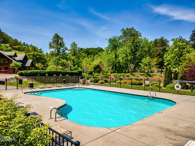 1924 Bear Creek Falls Way Way, Sevierville, TN 37876