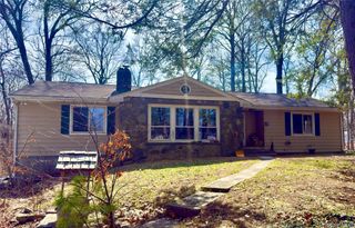 6 Pine Tree Lane, Hyde Park, NY 12538