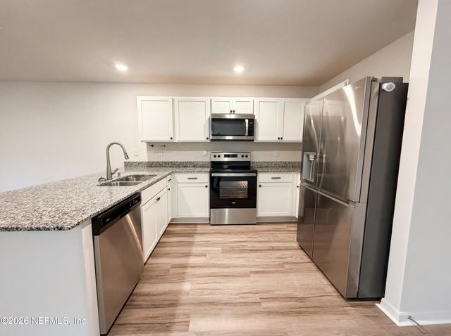 171 RIVER RIDGE Place, Welaka, FL 32193