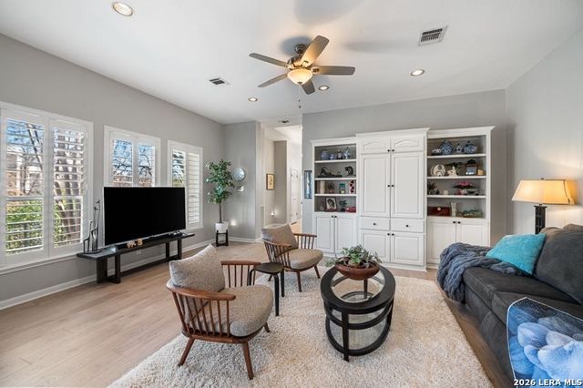 20 Oakwell Farms, San Antonio, TX 78218