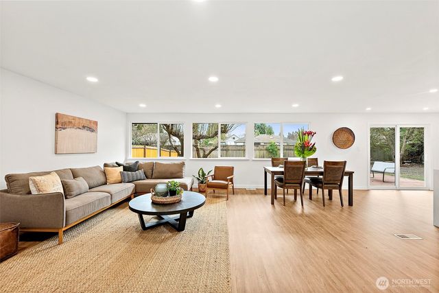 14303 113th Avenue Ct E, Puyallup, WA 98374