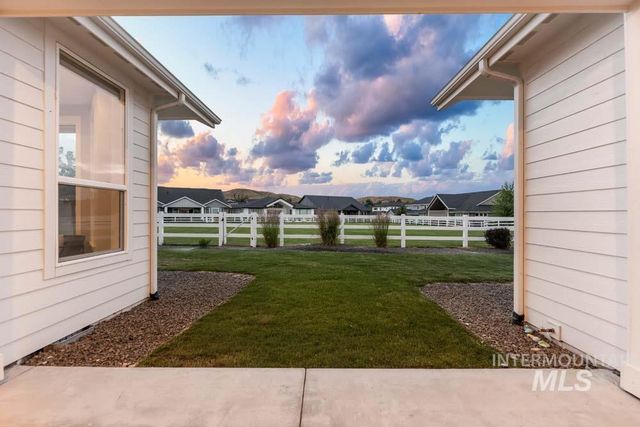 8081 W Brooks Dr, Boise, ID 83714