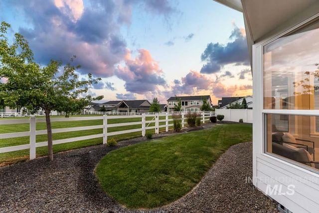 8081 W Brooks Dr, Boise, ID 83714