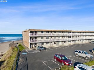 145 Nw INLET Ave 126, Lincoln City, OR 97367