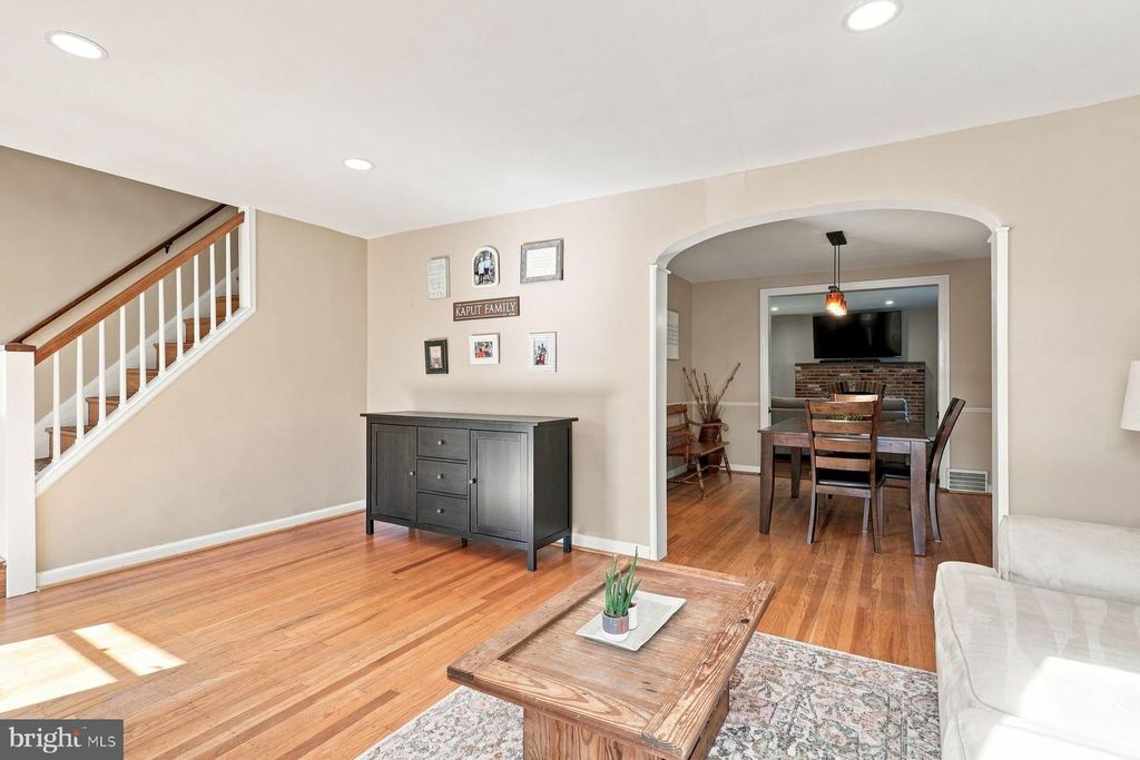 203 LARRIMORE LN, ERDENHEIM, PA 19038 — photo 3