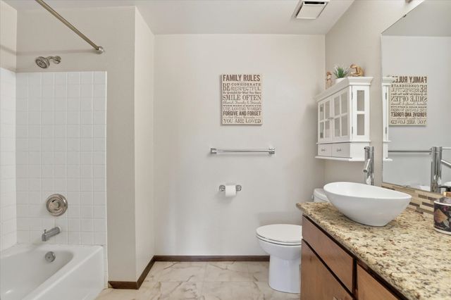 15810 N Pineview Cir, Spokane, WA 99208