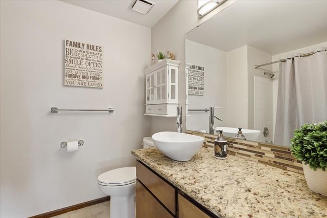 15810 N Pineview Cir, Spokane, WA 99208