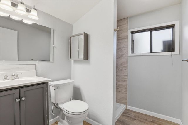 15810 N Pineview Cir, Spokane, WA 99208