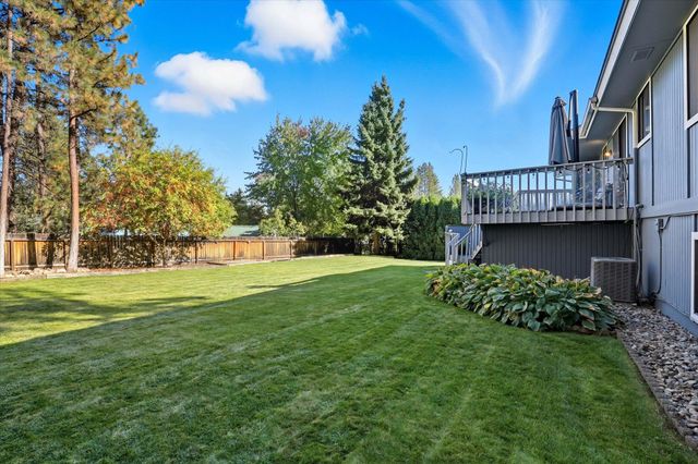 15810 N Pineview Cir, Spokane, WA 99208