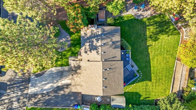 15810 N Pineview Cir, Spokane, WA 99208