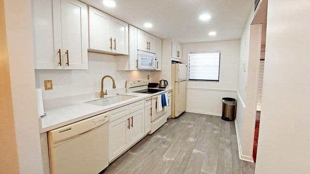 367 S Federal Highway C221, Deerfield Beach, FL 33441