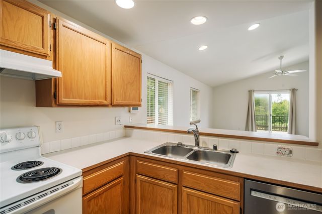 6116 76th Avenue NE, Marysville, WA 98270