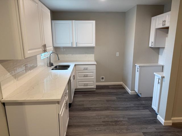 925 Bluewood Drive, Dallas, TX 75232