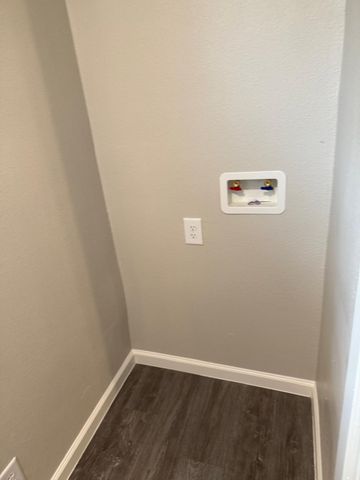 925 Bluewood Drive, Dallas, TX 75232