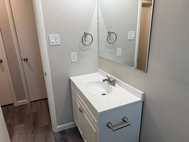 925 Bluewood Drive, Dallas, TX 75232