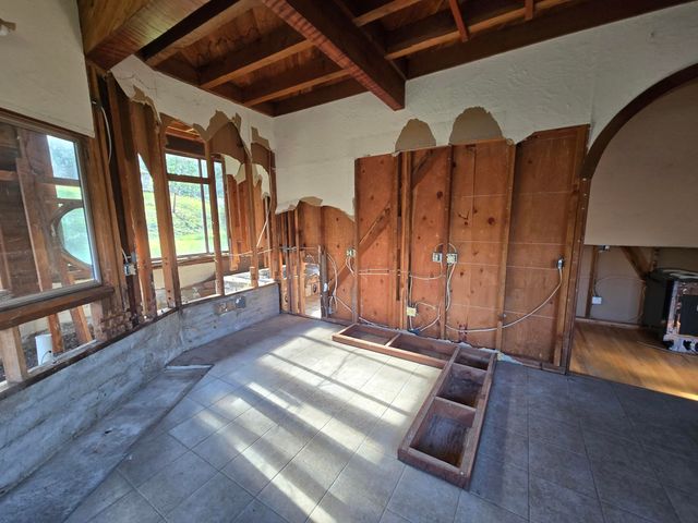 3830 Thomas Road, Miranda, CA 95553