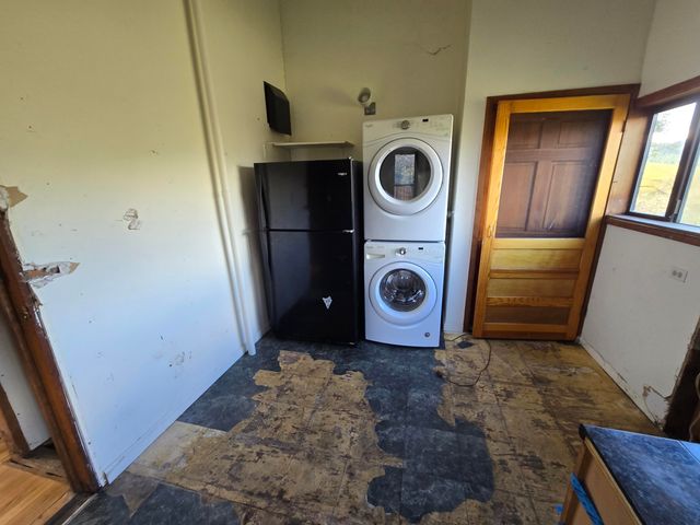 3830 Thomas Road, Miranda, CA 95553