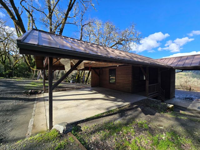 3830 Thomas Road, Miranda, CA 95553