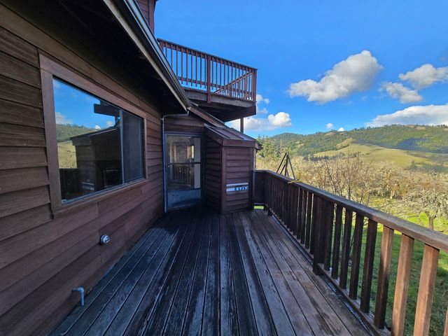 3830 Thomas Road, Miranda, CA 95553