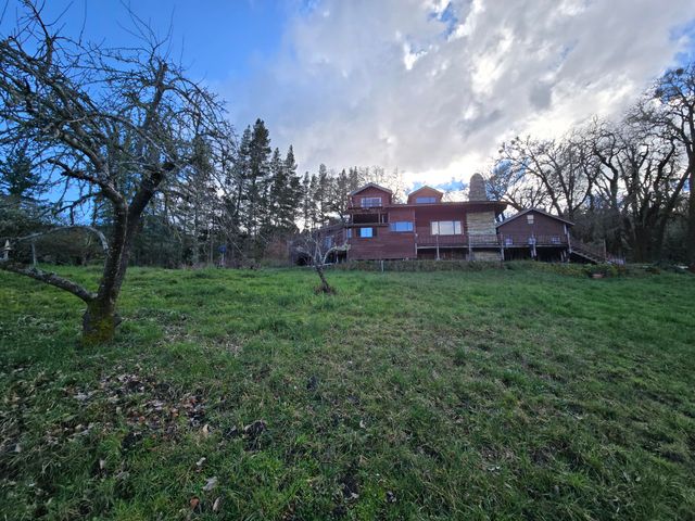 3830 Thomas Road, Miranda, CA 95553