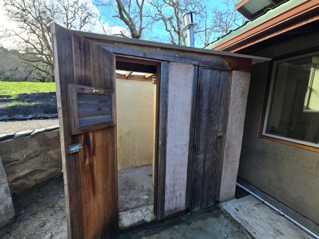 3830 Thomas Road, Miranda, CA 95553