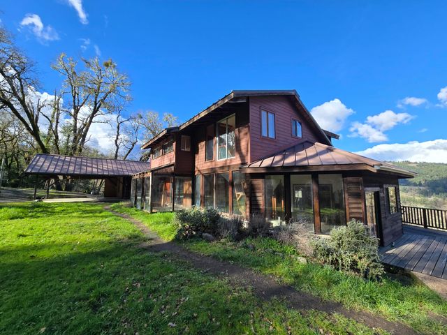 3830 Thomas Road, Miranda, CA 95553