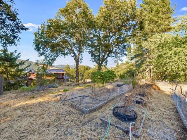 3830 Thomas Road, Miranda, CA 95553