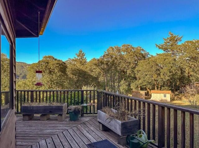 3830 Thomas Road, Miranda, CA 95553