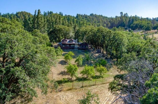 3830 Thomas Road, Miranda, CA 95553