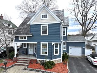 21 Ryerson Ave, Newton Town, NJ 07860
